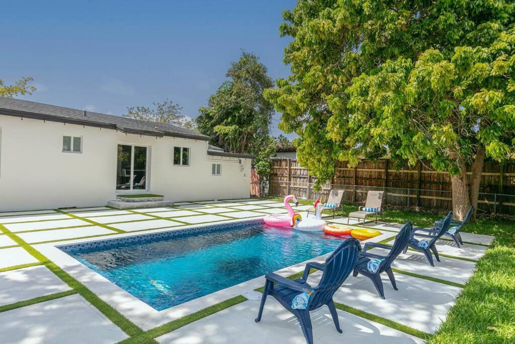 New Miami Home, Pool Near Airport And Beaches, King Bed 외부 사진
